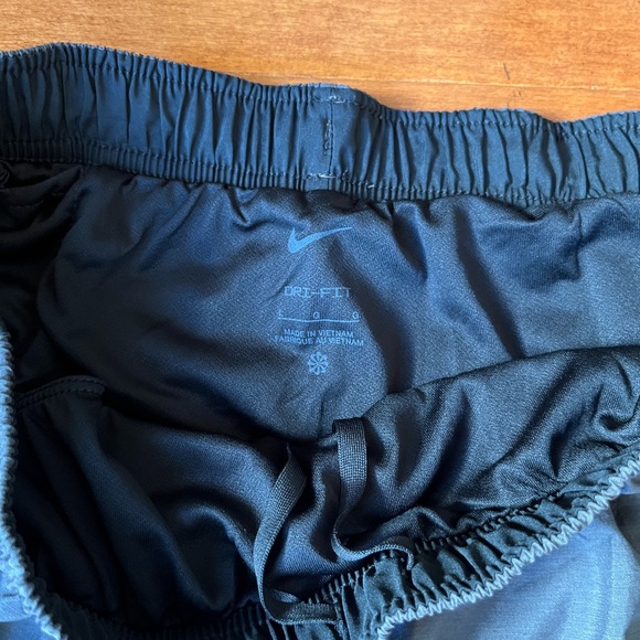 NWOT Nike Women's Tempo Dry Core 3'' Running Shorts - Picture 9 of 9